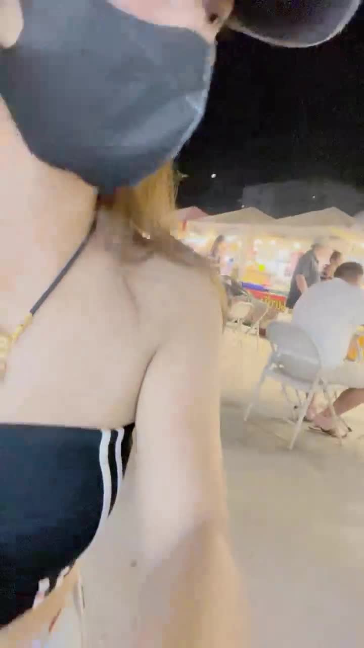 健身御姐【翘臀桃桃】户外跳蛋~搏命挑战格斗选手~超级大黑屌 【47V】 (21)