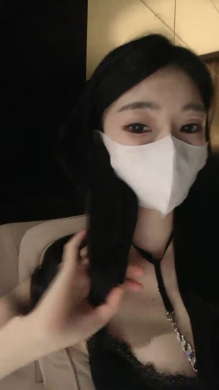气质绿播【半岛茶茶子 】丝袜美脚~骚舞扭动~聊骚【26V】 (2)