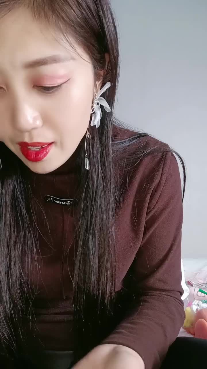 1 (9)