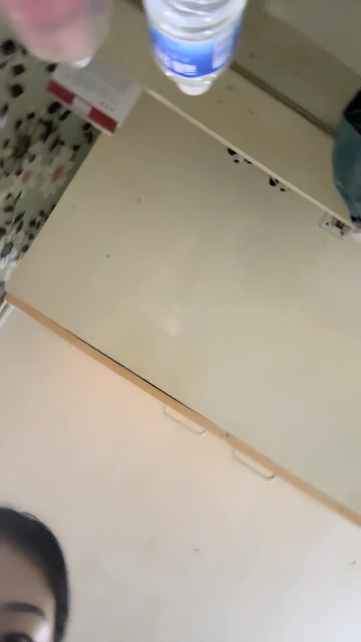 1 (22)