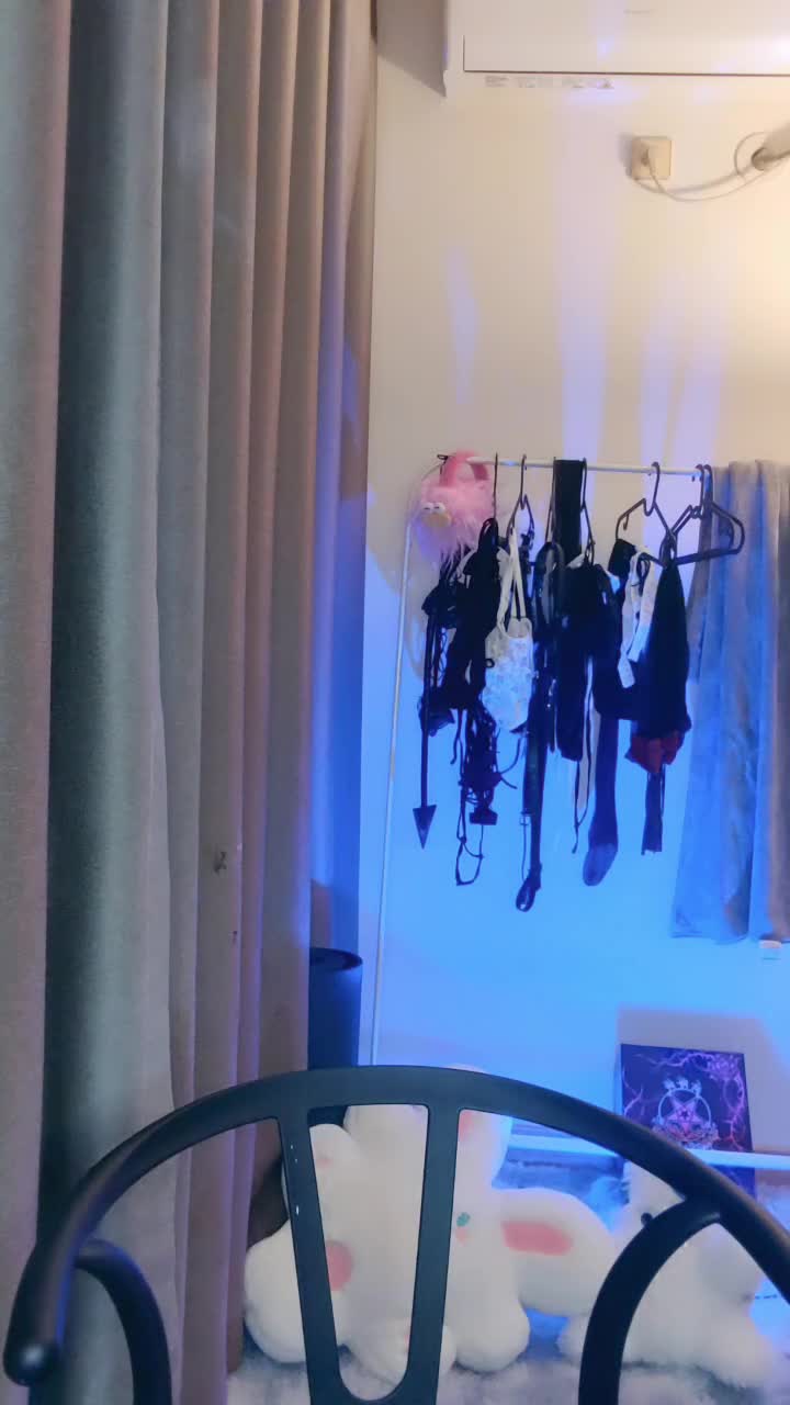 1 (10)