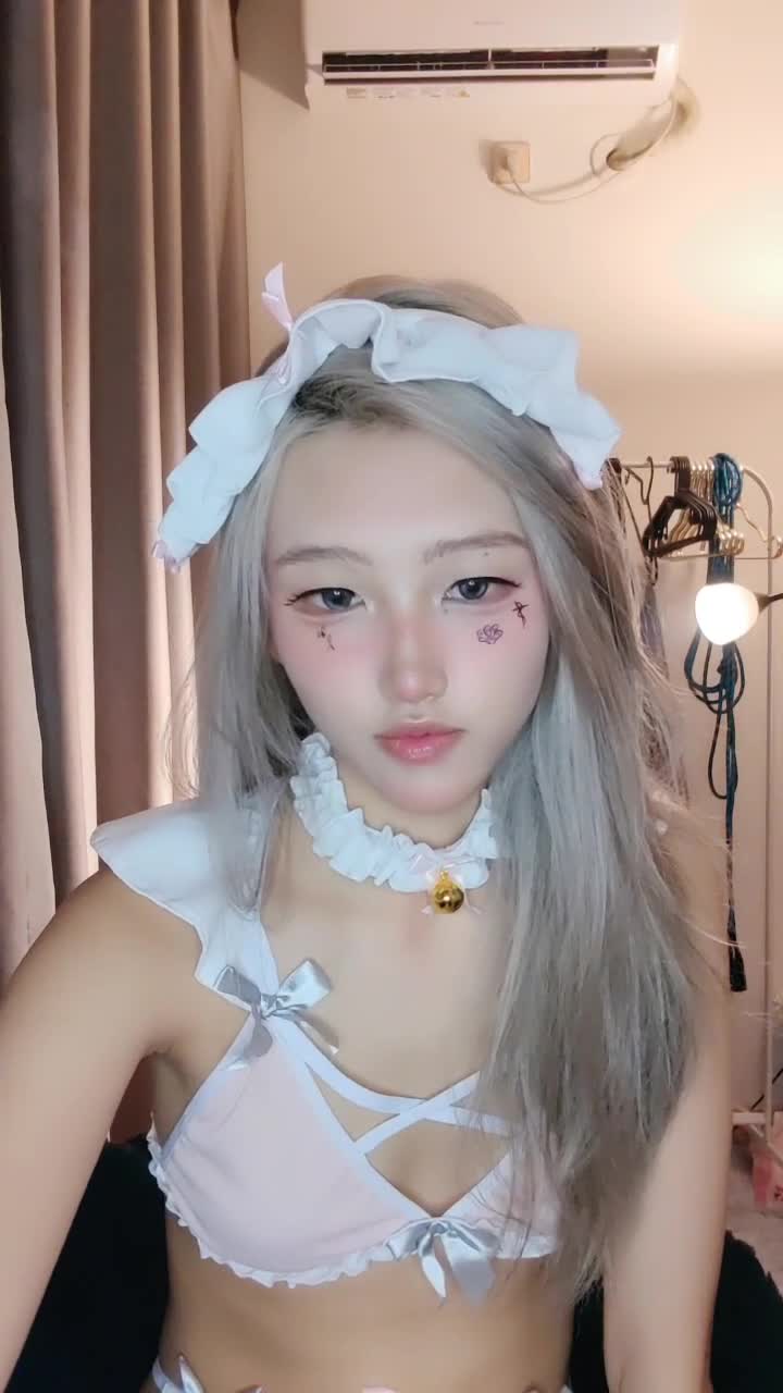 11 (10)