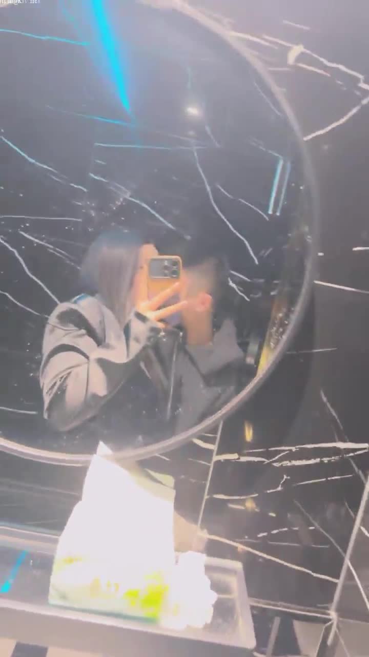 1 (18)