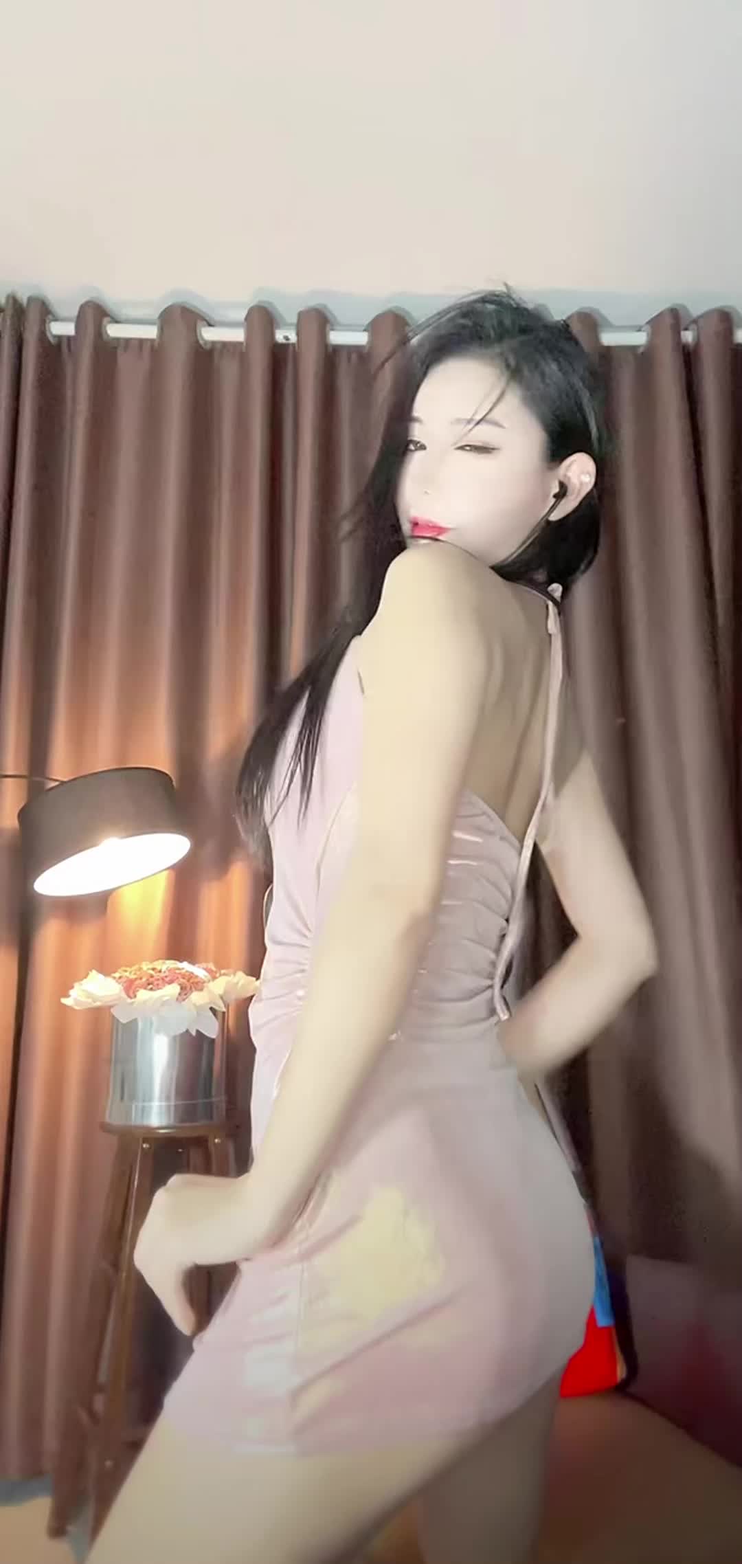 兔啵啵 热舞