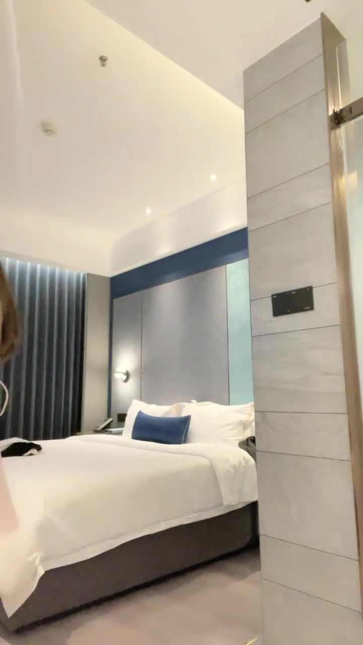 1 (18)