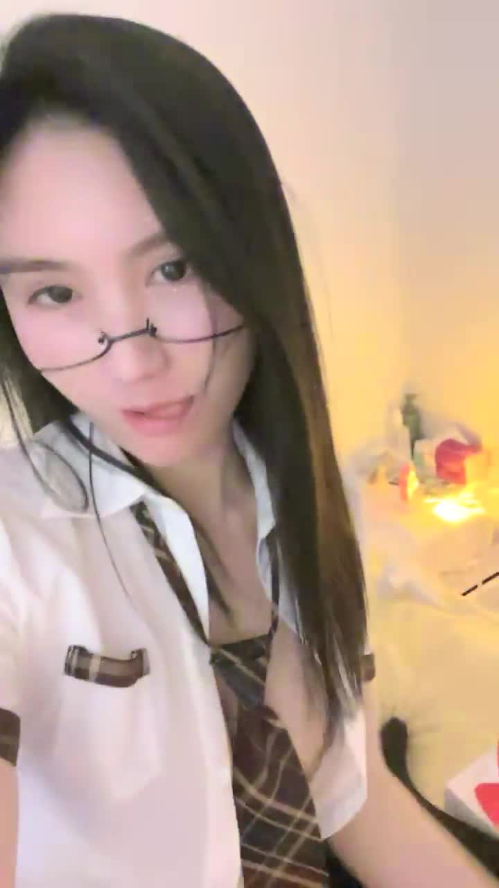 1 (19)