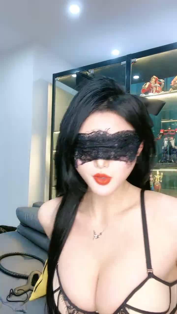 1 (17)
