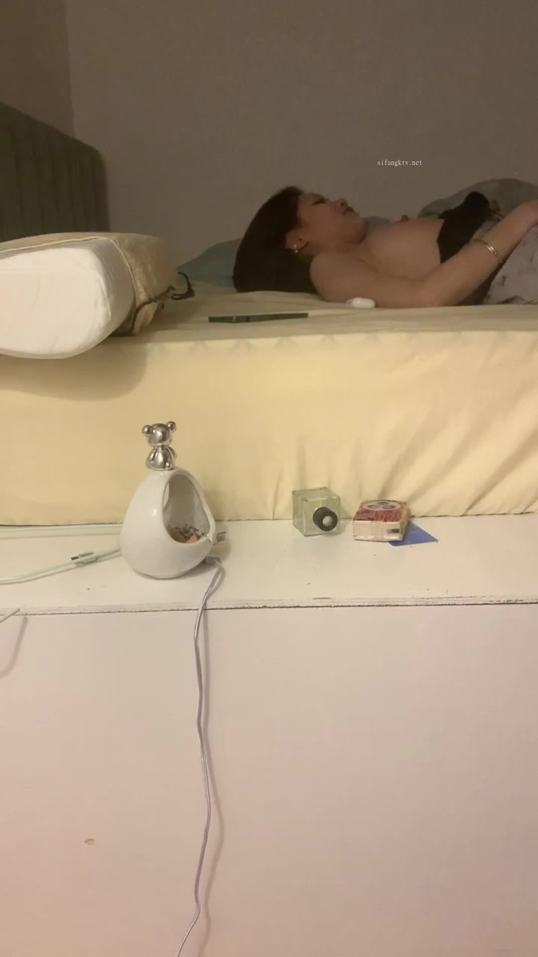 1 (13)