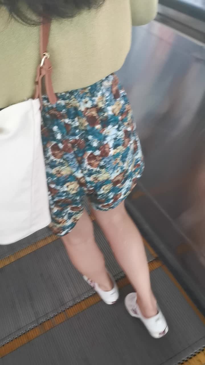 1 (21)