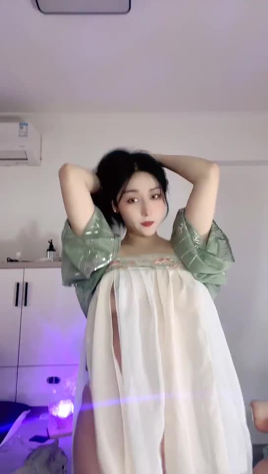 1 (10)