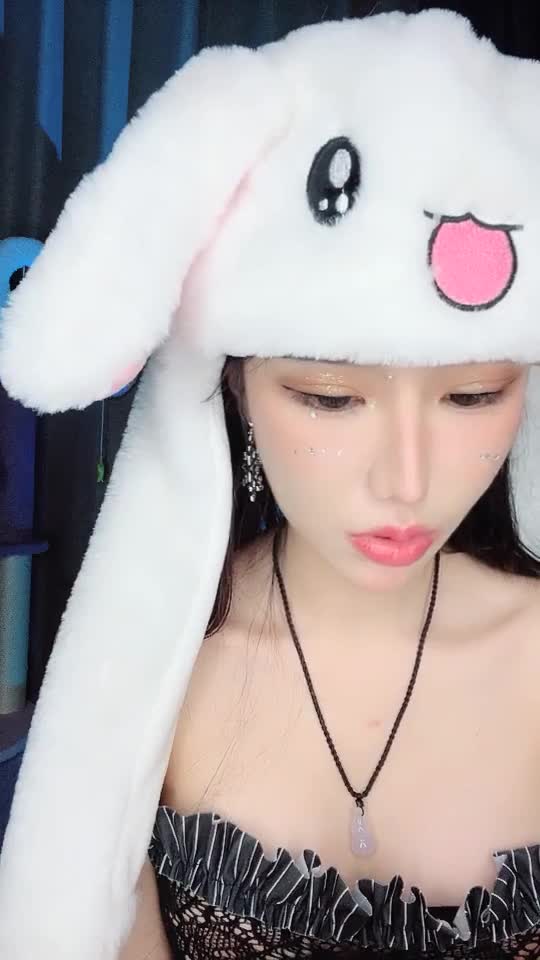 1 (22)