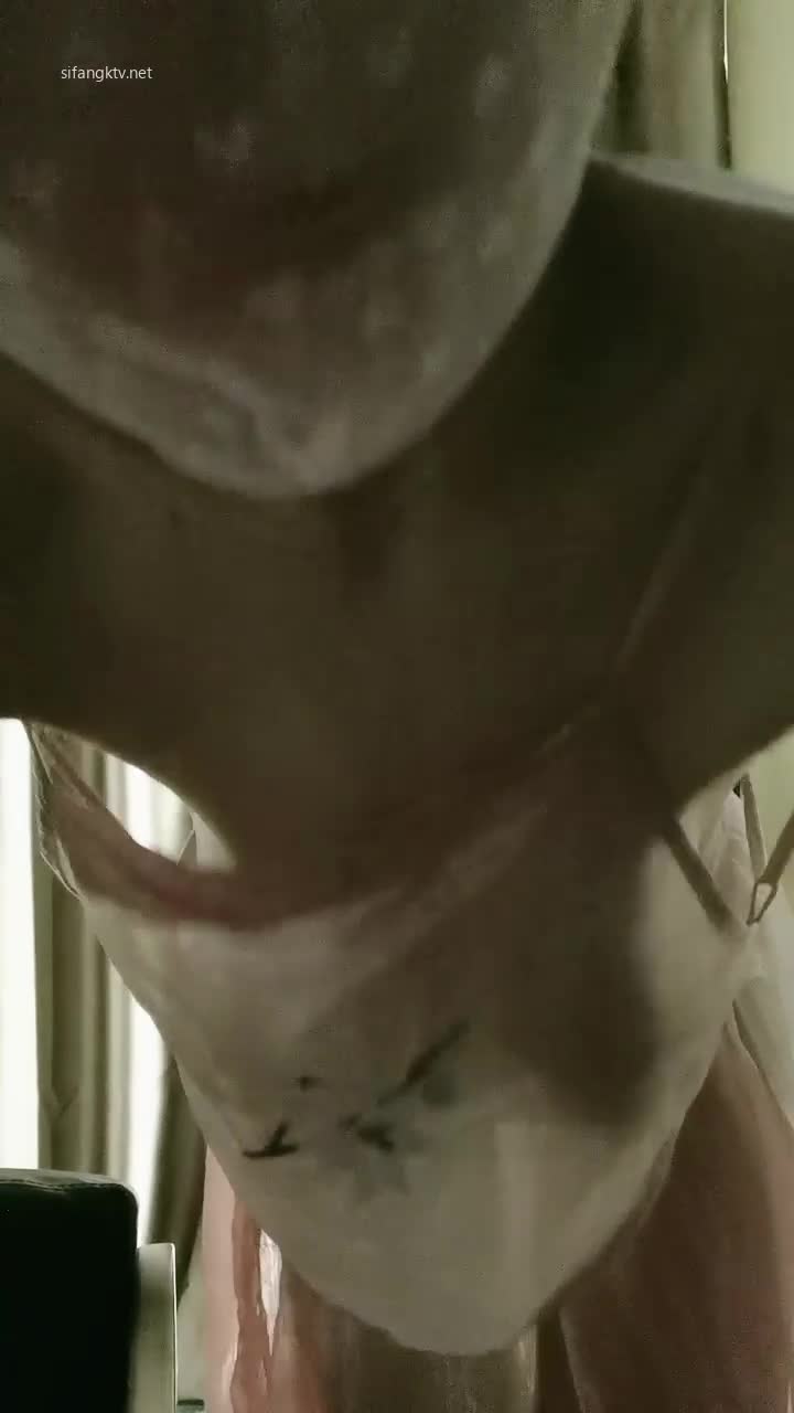 1 (10)