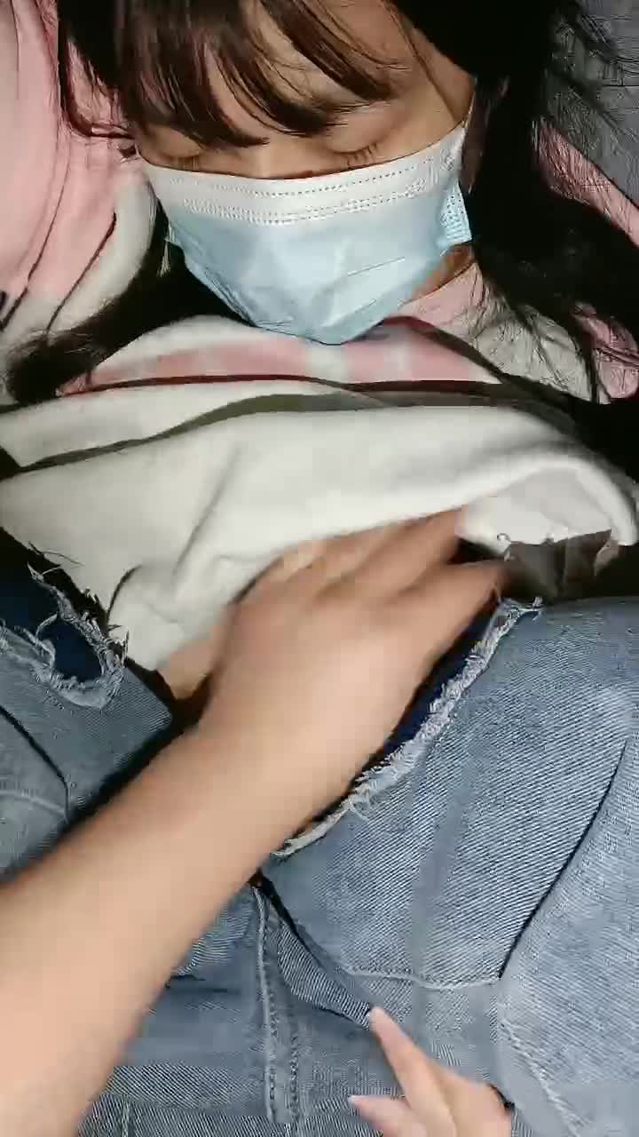 1 (32)
