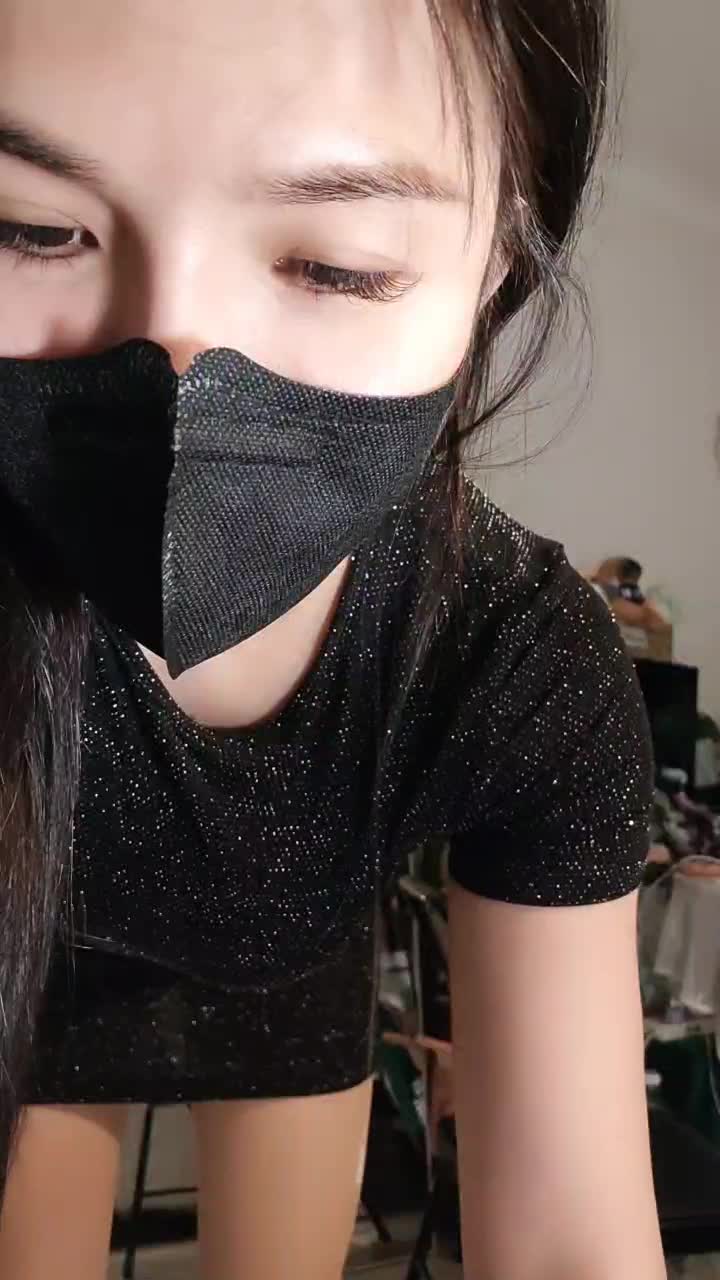 1 (22)