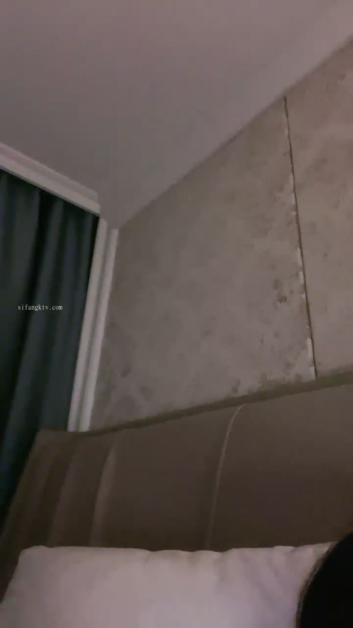 1 (19)