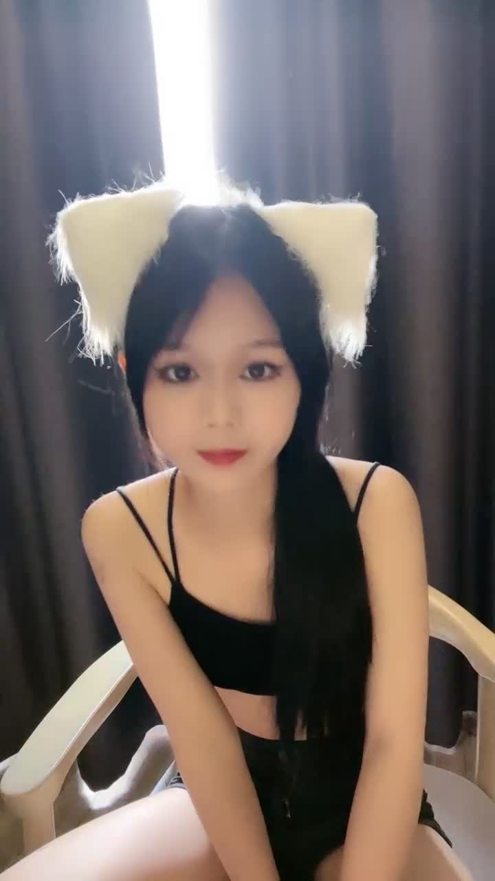 1 (32)