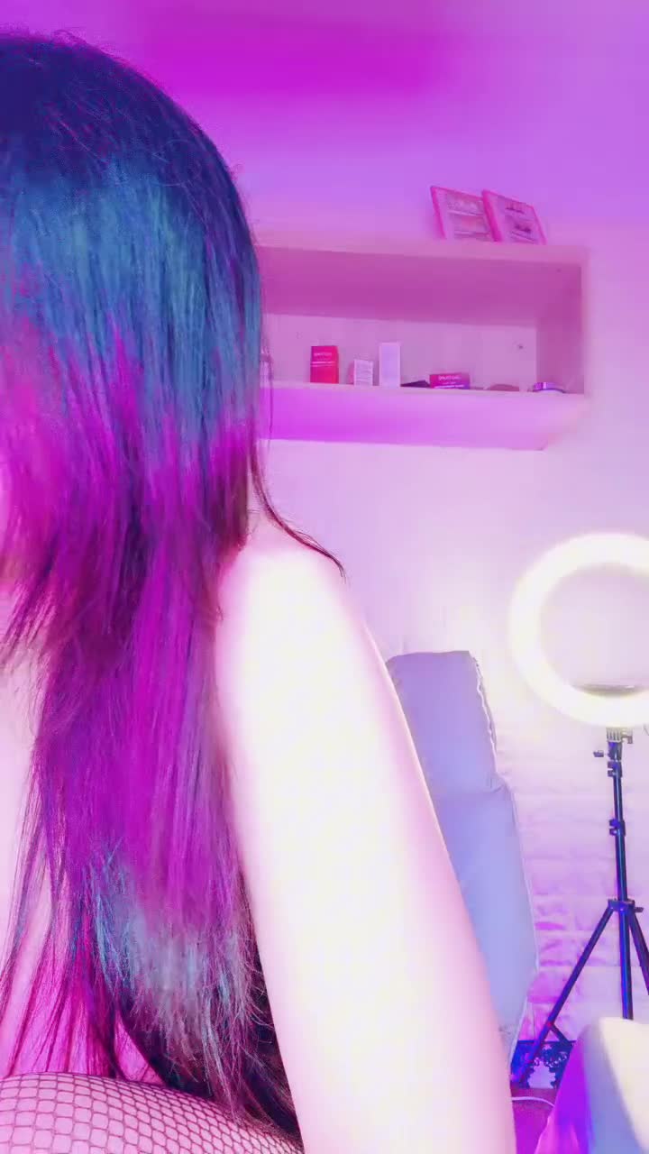 1 (17)