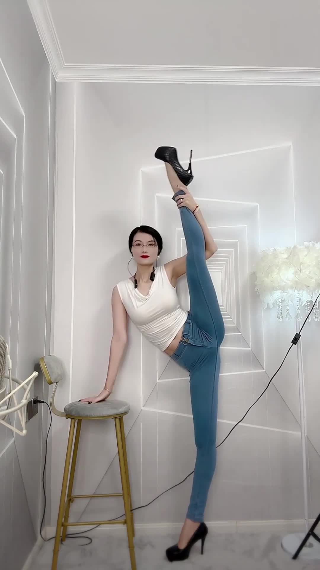 小阿姨(25)