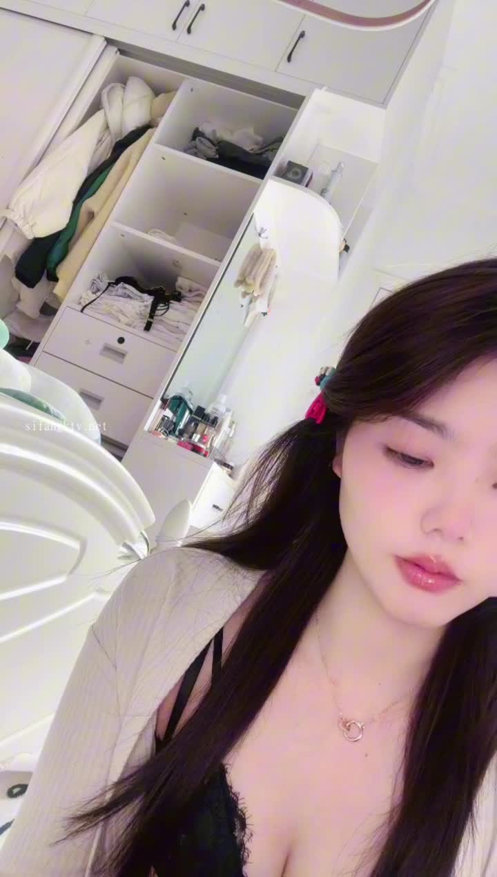 1 (22)