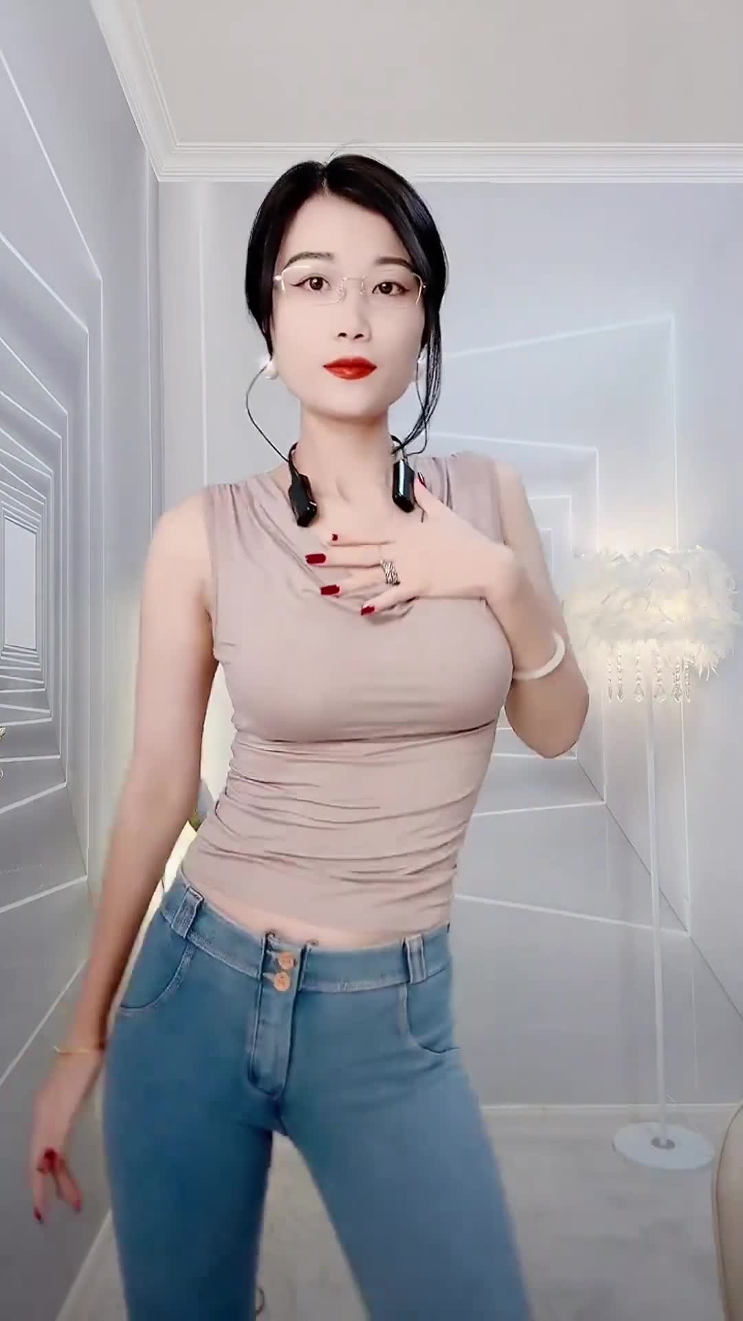 小阿姨(3)