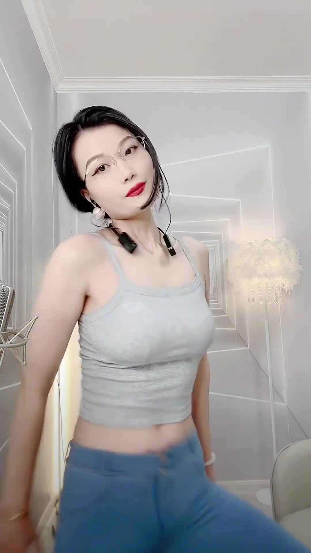 小阿姨(4)
