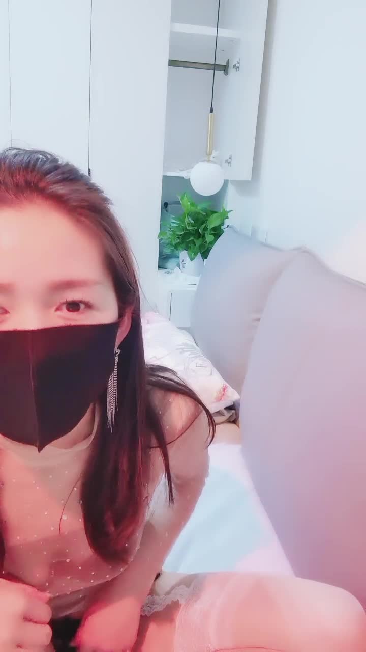 1 (16)