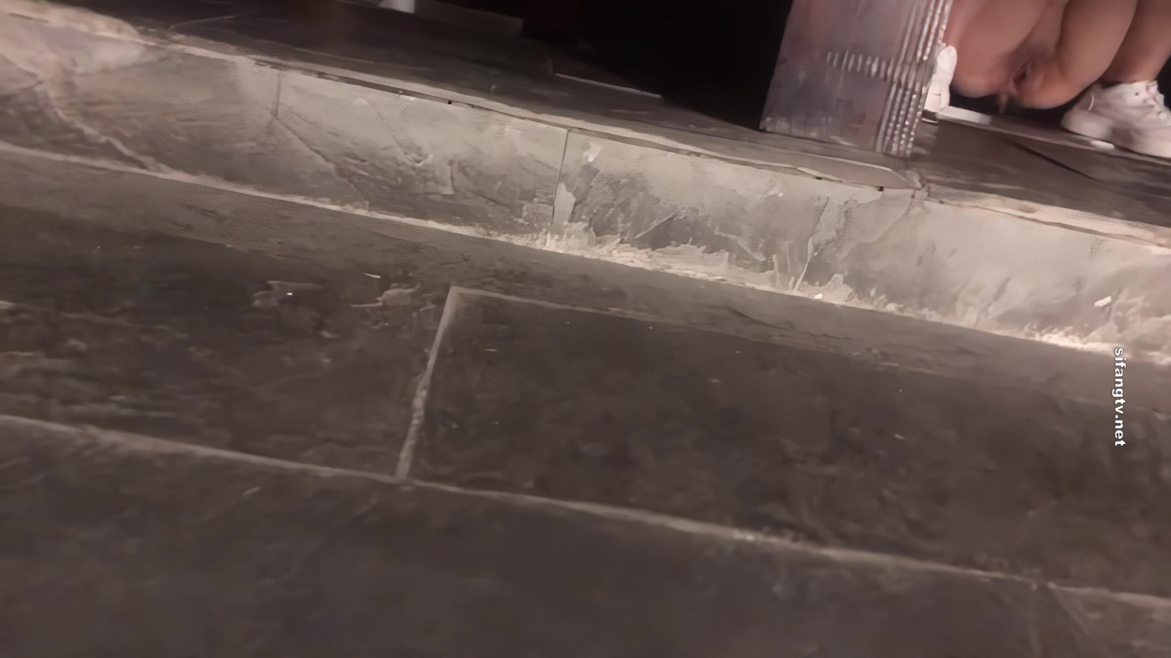 1 (13)