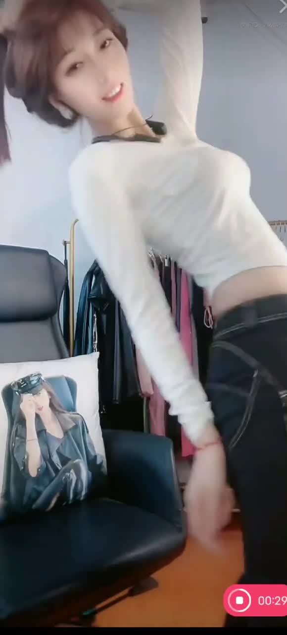 1 (32)
