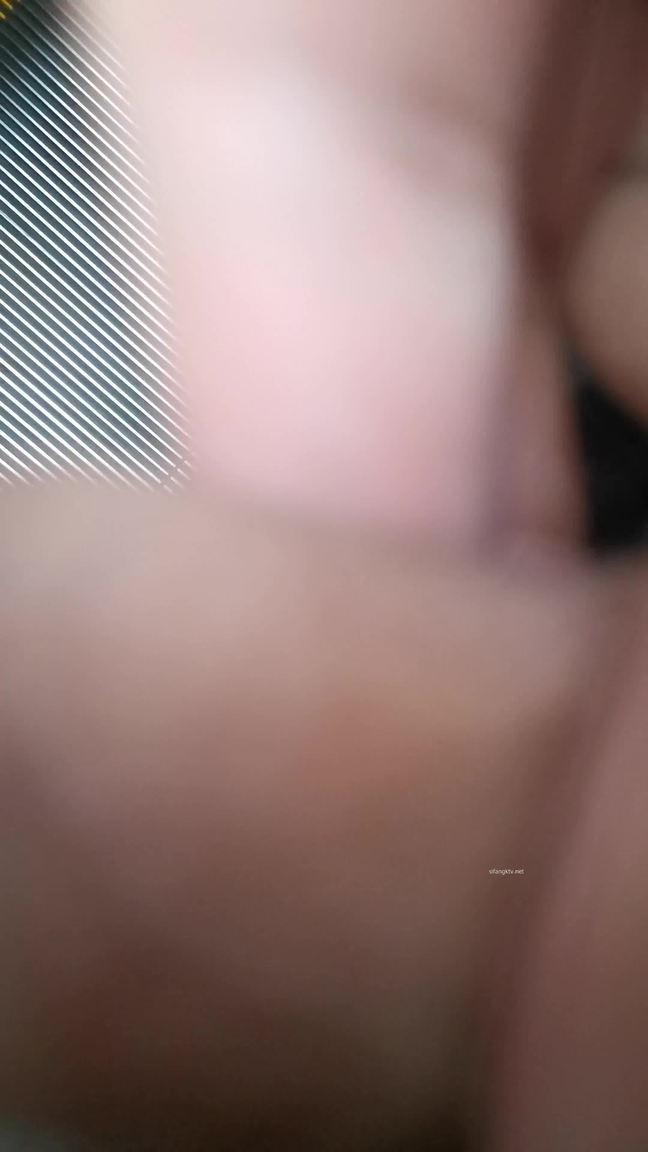 942