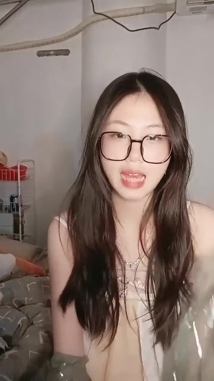  (8)