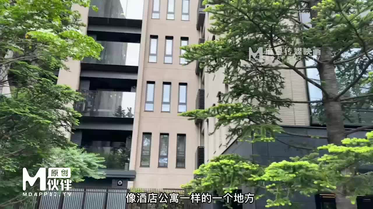 1 (2)