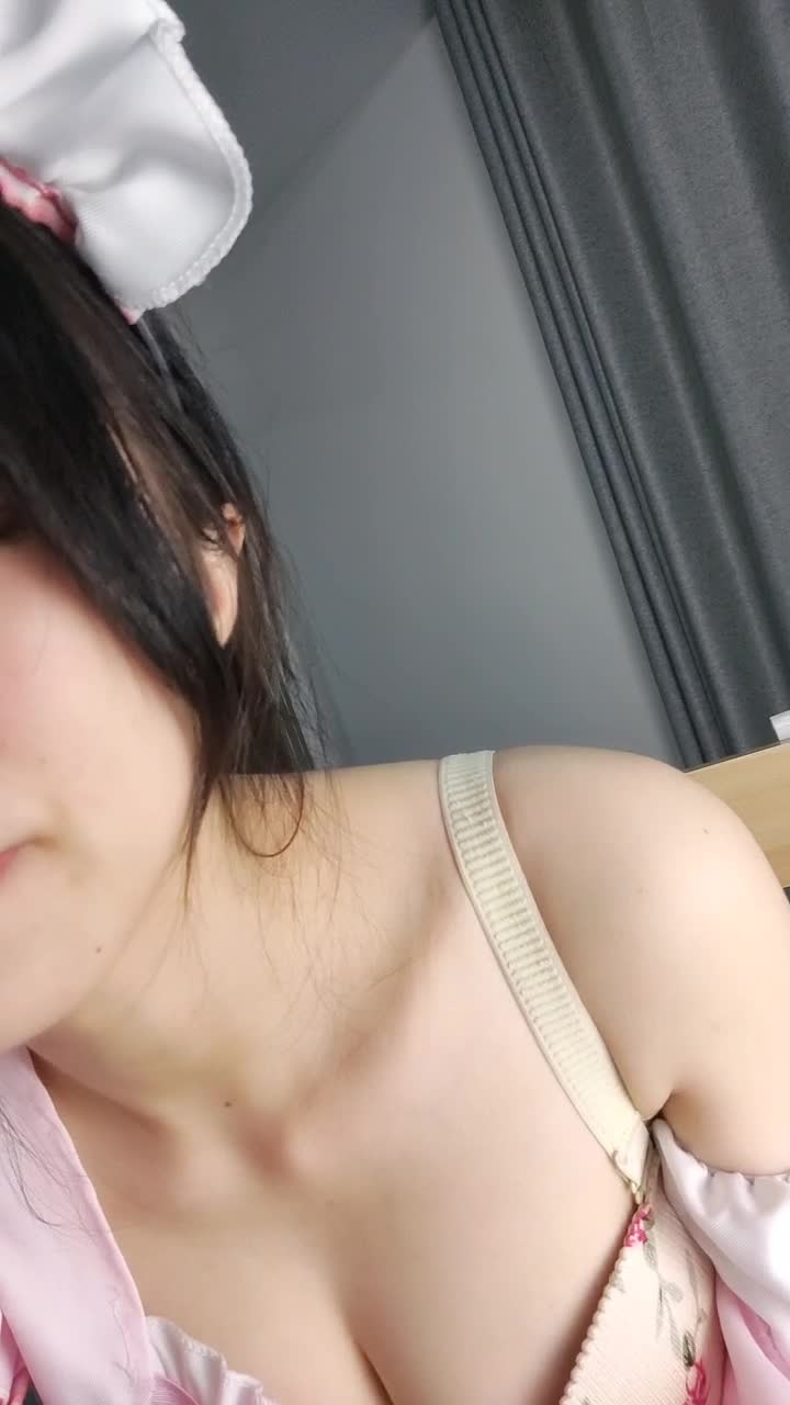 1 (8)