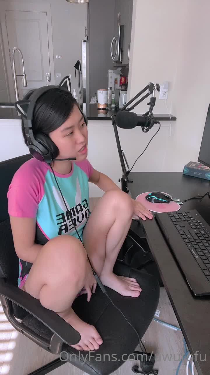1 (100)