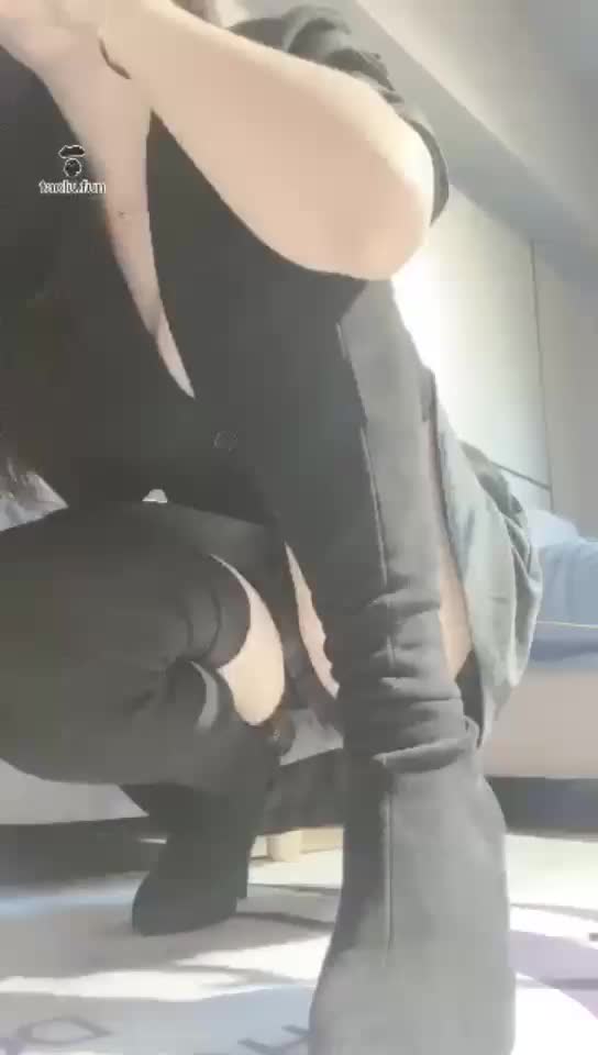 1 (16)