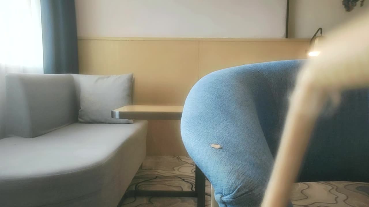  (12)