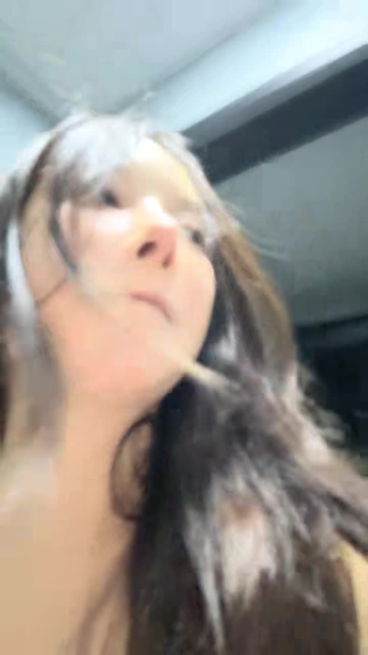  (16)
