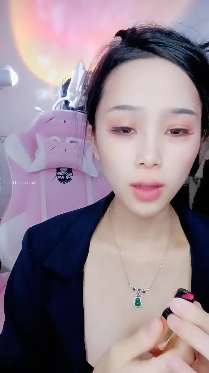  (11)