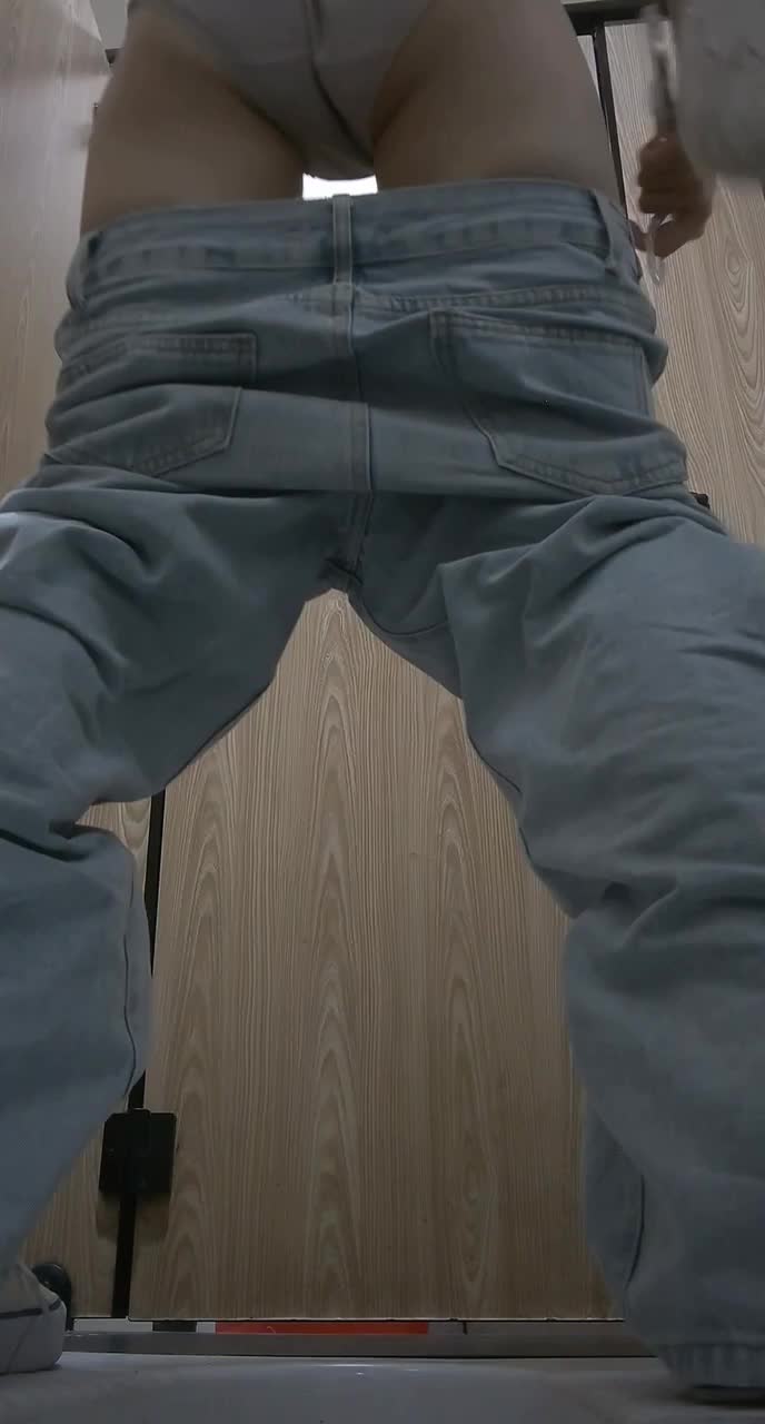 4 (9)