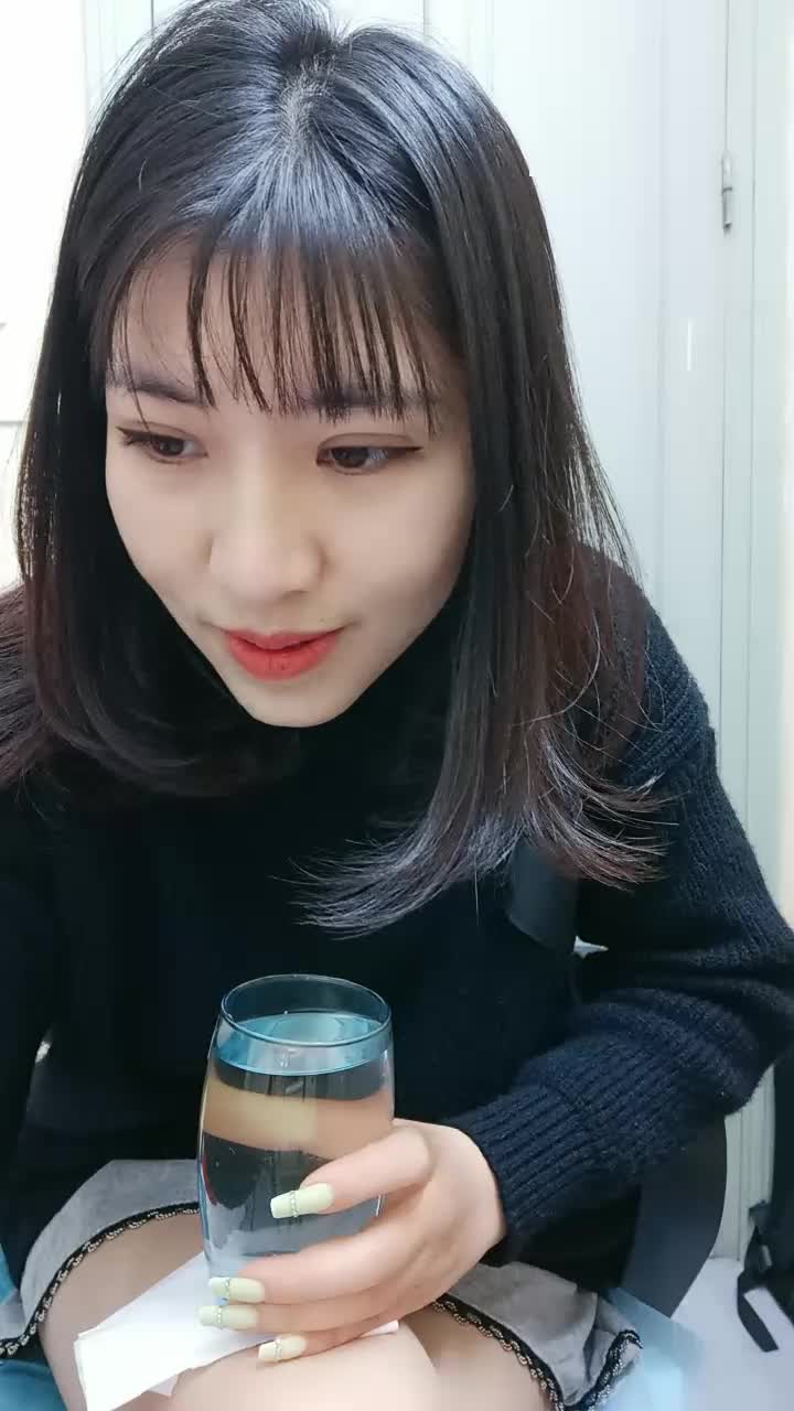  (12)