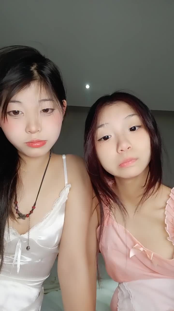  (12)