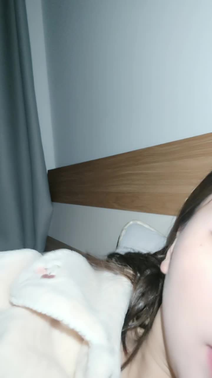  (8)