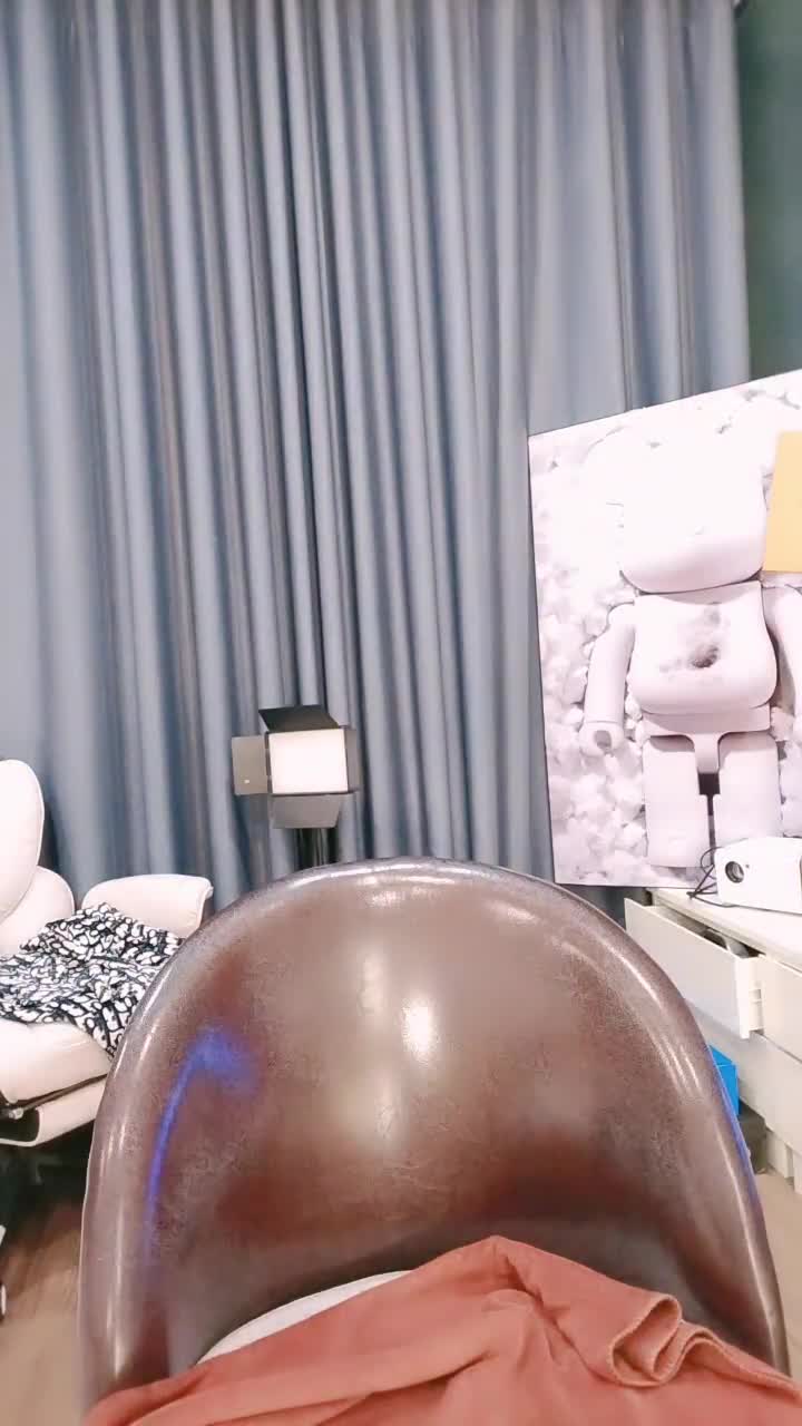  (9)