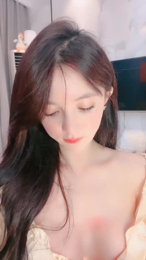  (12)