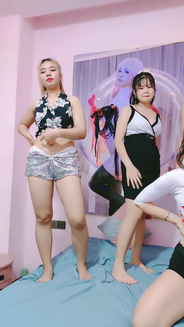  (10)