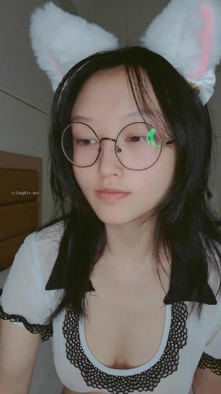  (11)