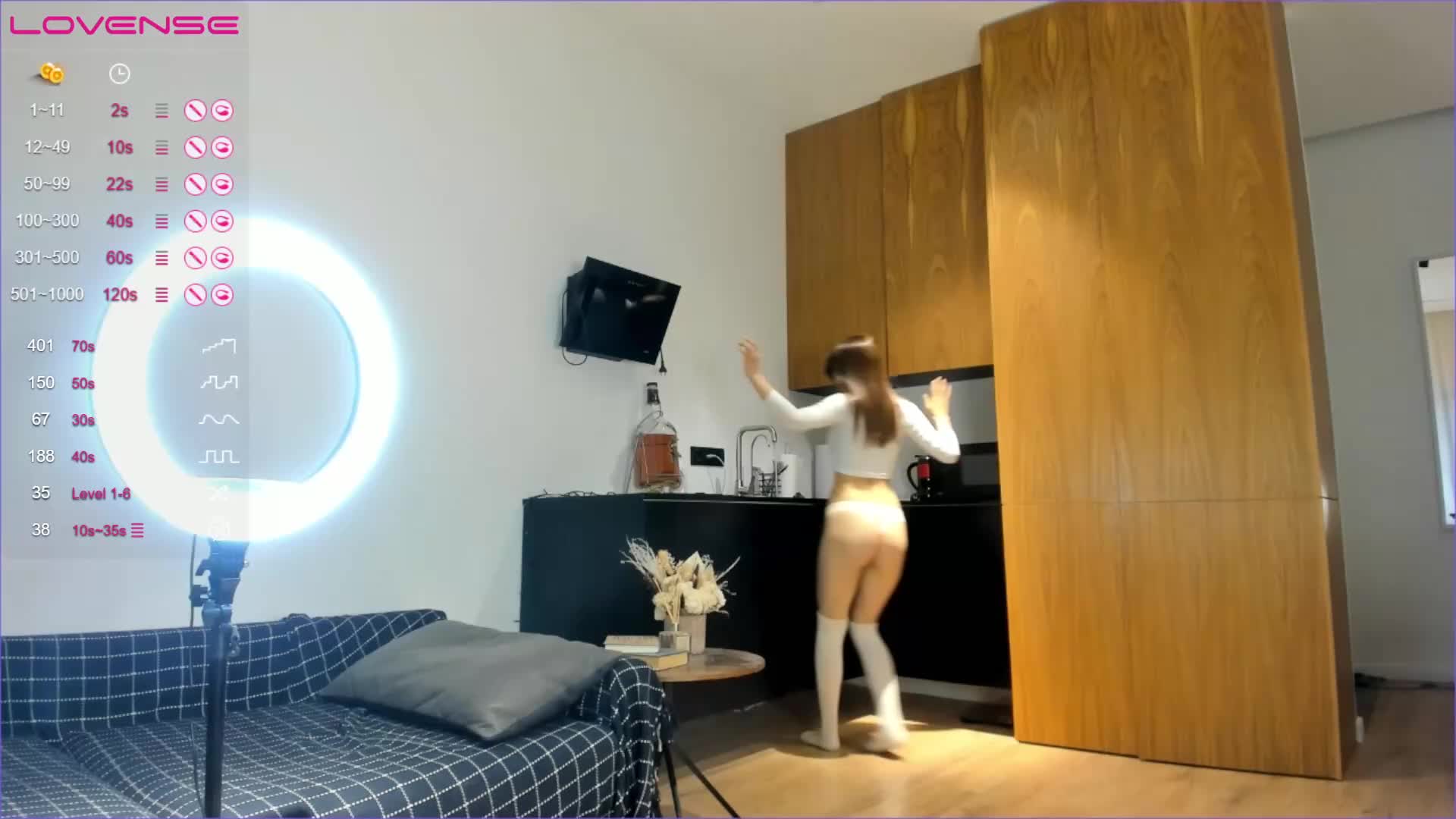  (3)