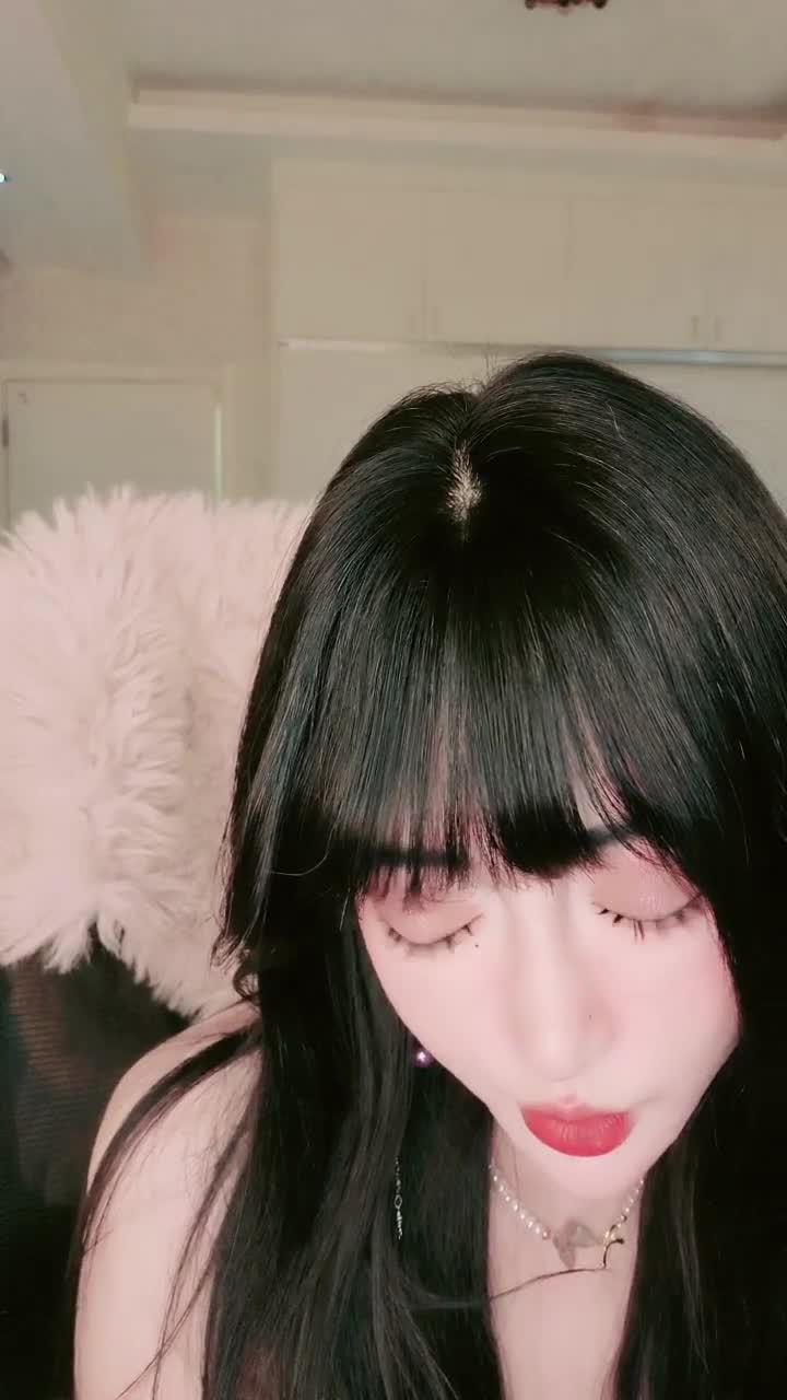  (37)