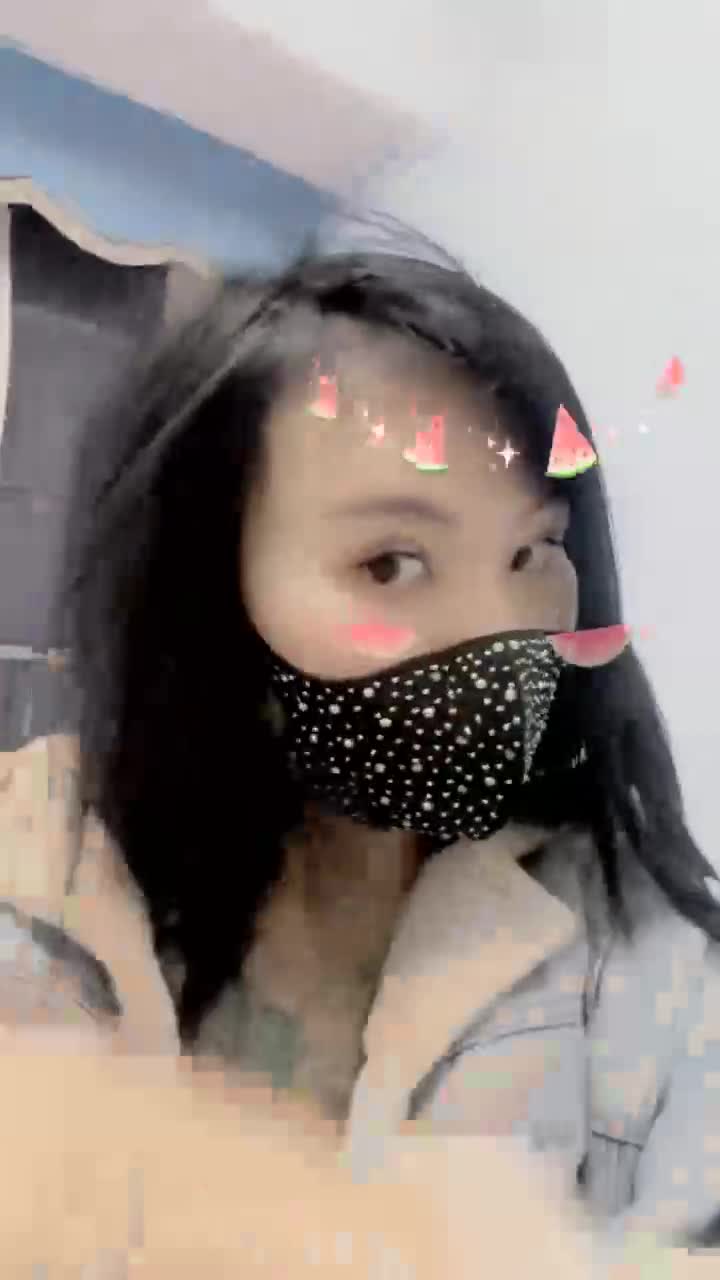  (32)