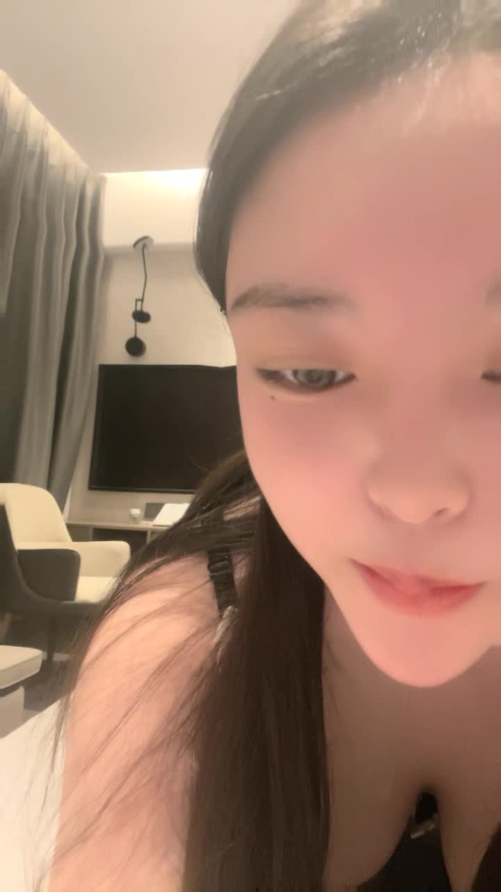  (73)