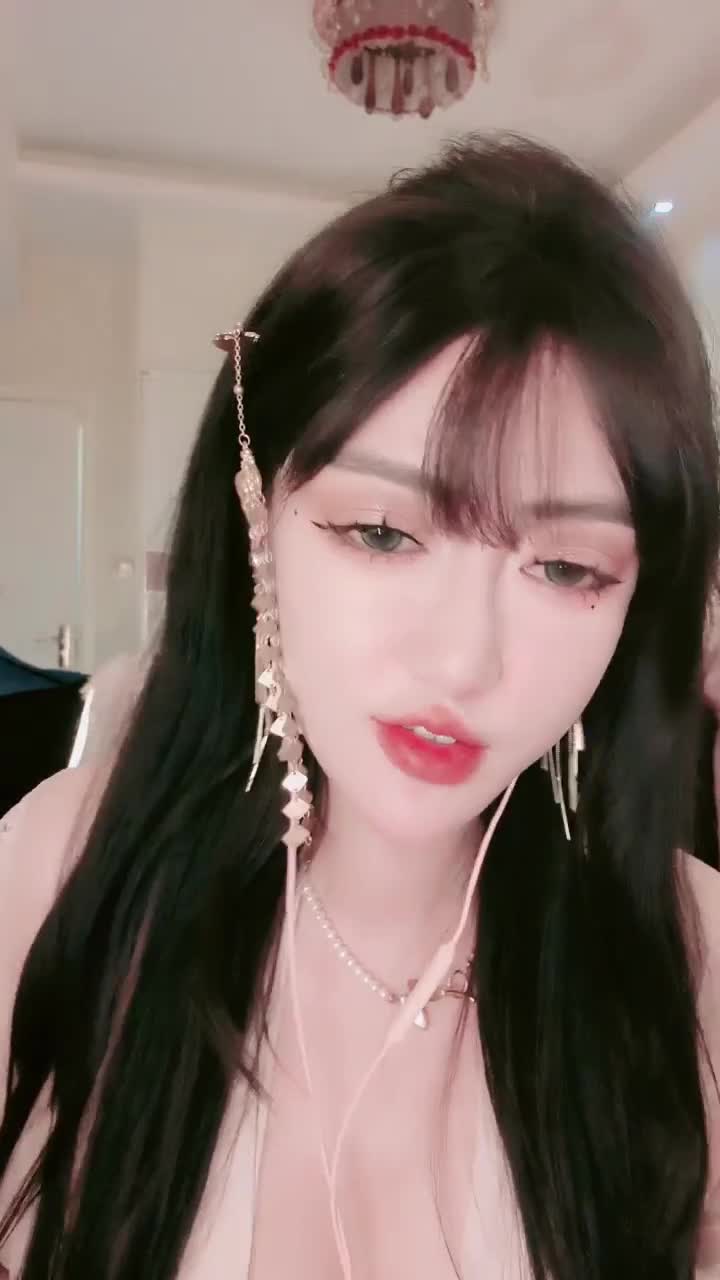  (35)